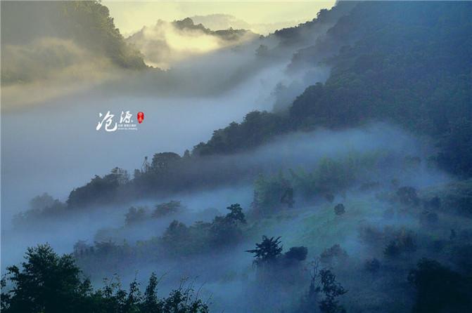 施工现场热火朝天 项目建设快马加鞭